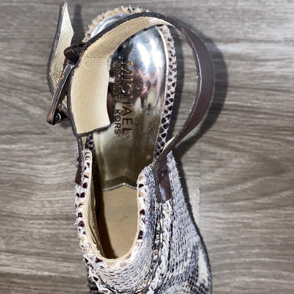 Michael kors heels - Picture 3 of 4